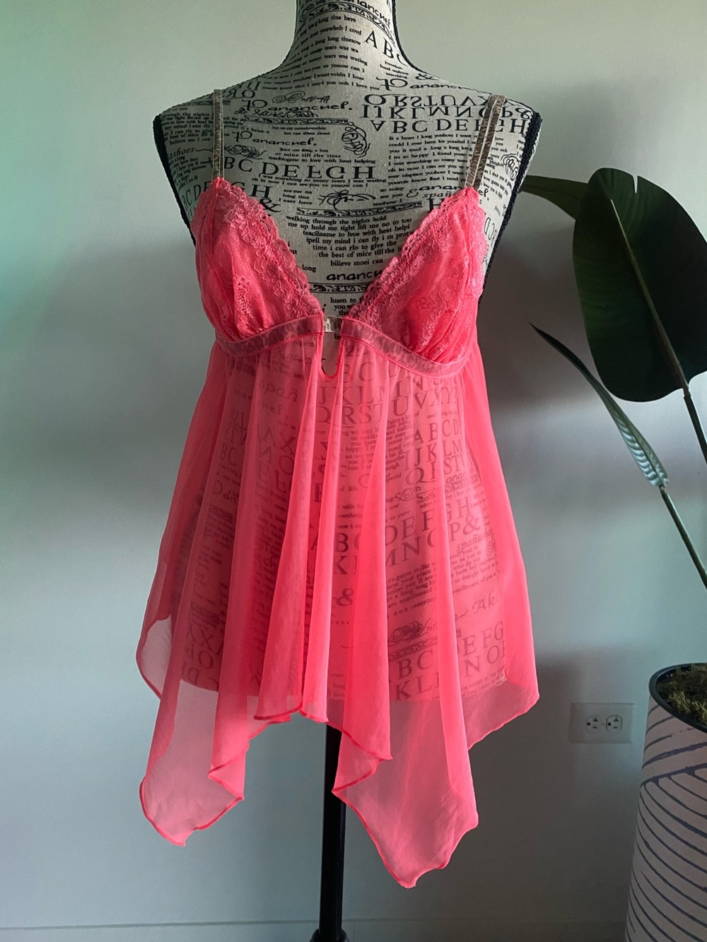 Victoria’s Secret Sheer Neon Pink Lace Babydoll Chemise!